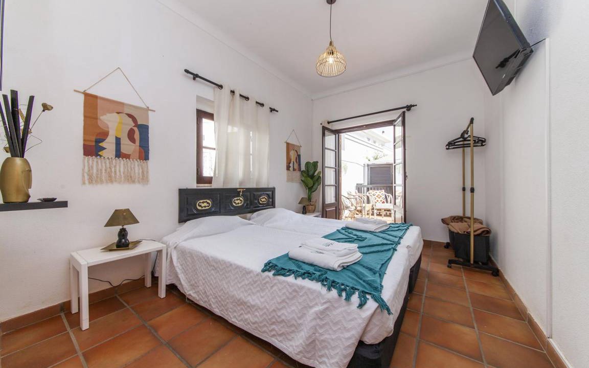 J Casa Farol | Lagos City Center