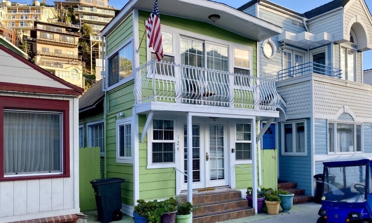 Claressa Avalon | Avalon