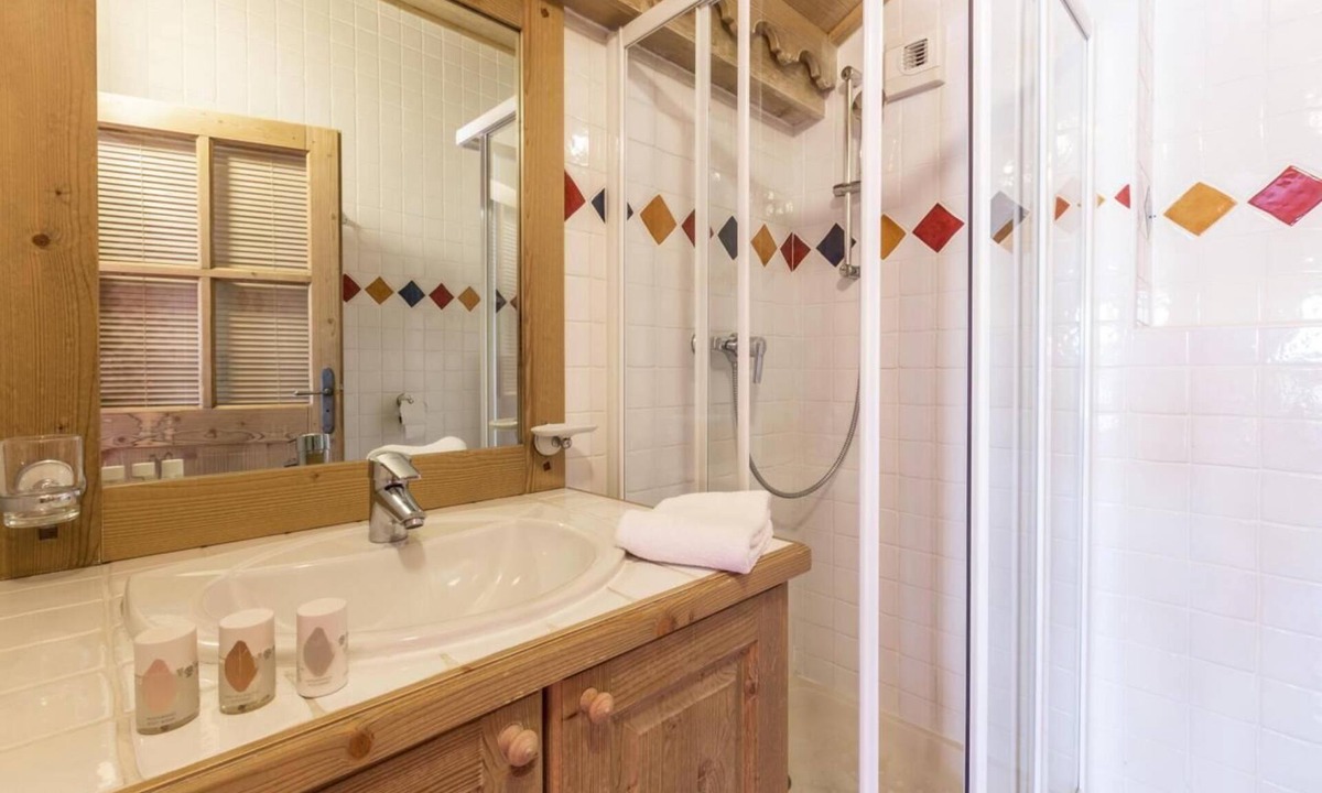Resort Mountain Swimming Sauna | Les Belleville