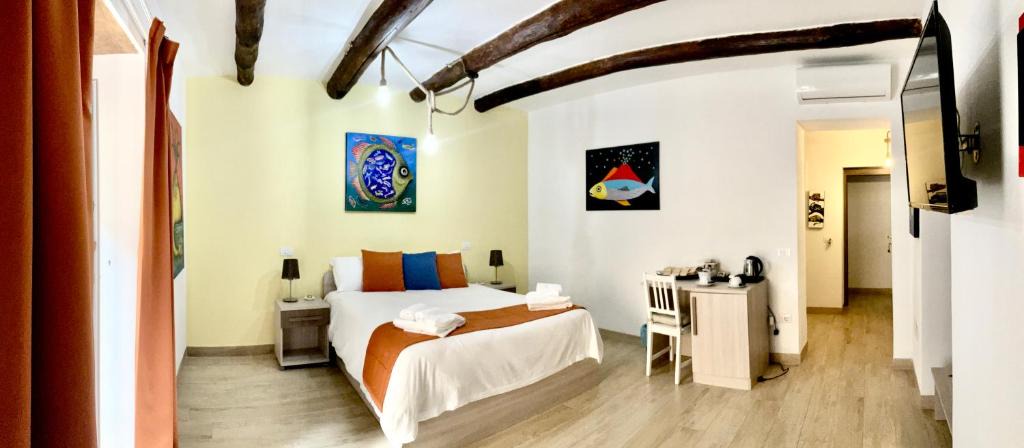Scugnizzi Naples | Naples City Centre