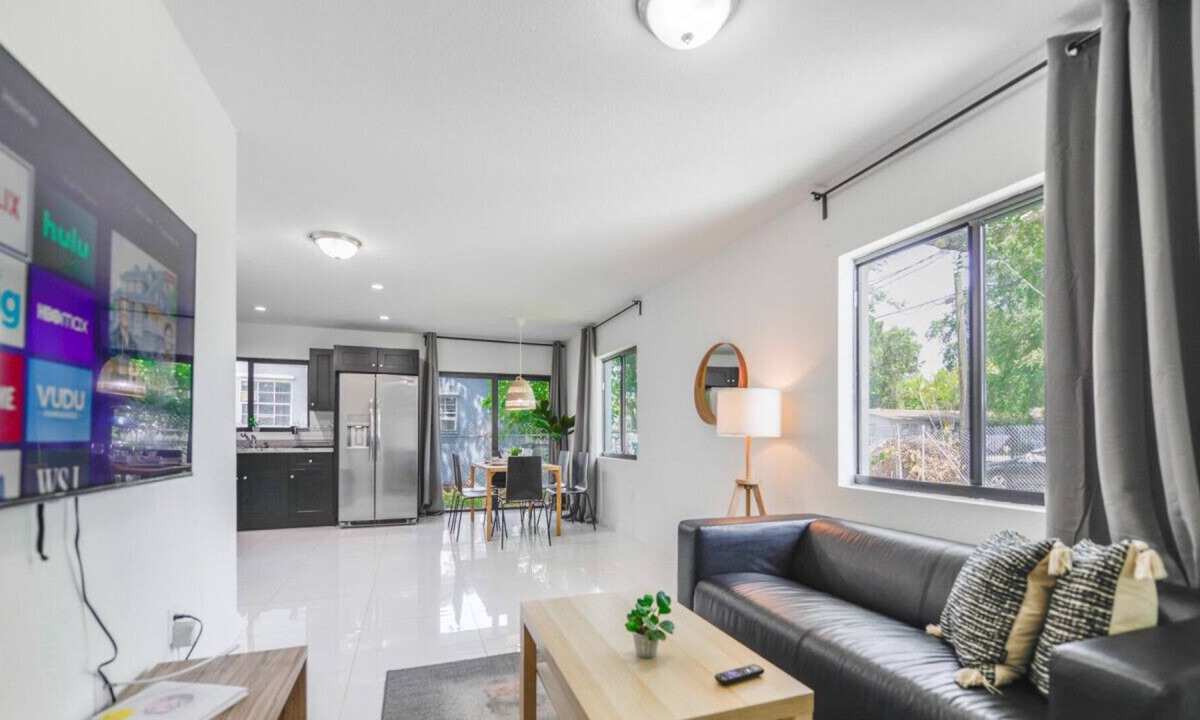 Duplex | West Little River