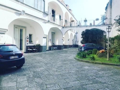 B | Sant'Antimo
