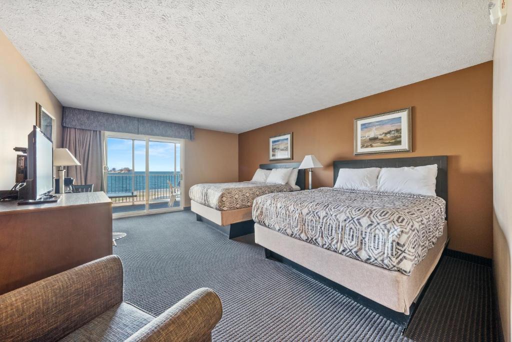 Bayshore | Put-in-Bay