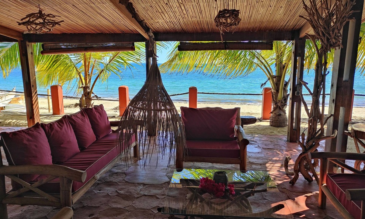Beach Club | Madirokely