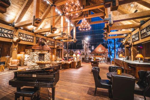 Cypress Lodge | Pinch District