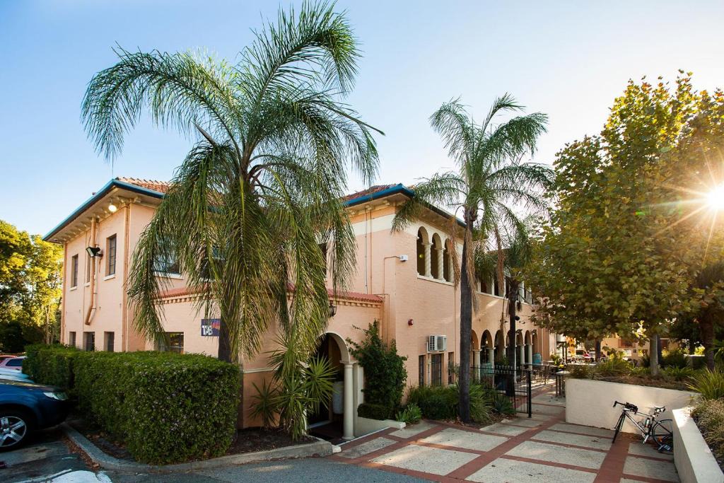 Captain Hotel | Nedlands