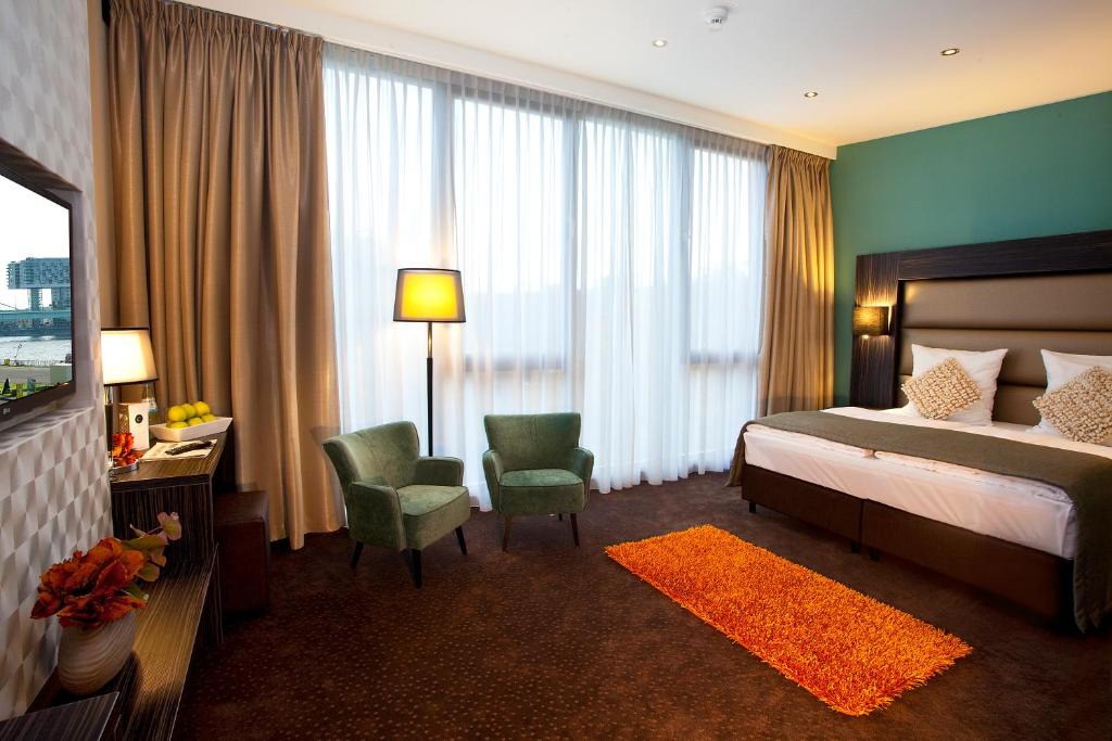Hotel Dom | Muelheim