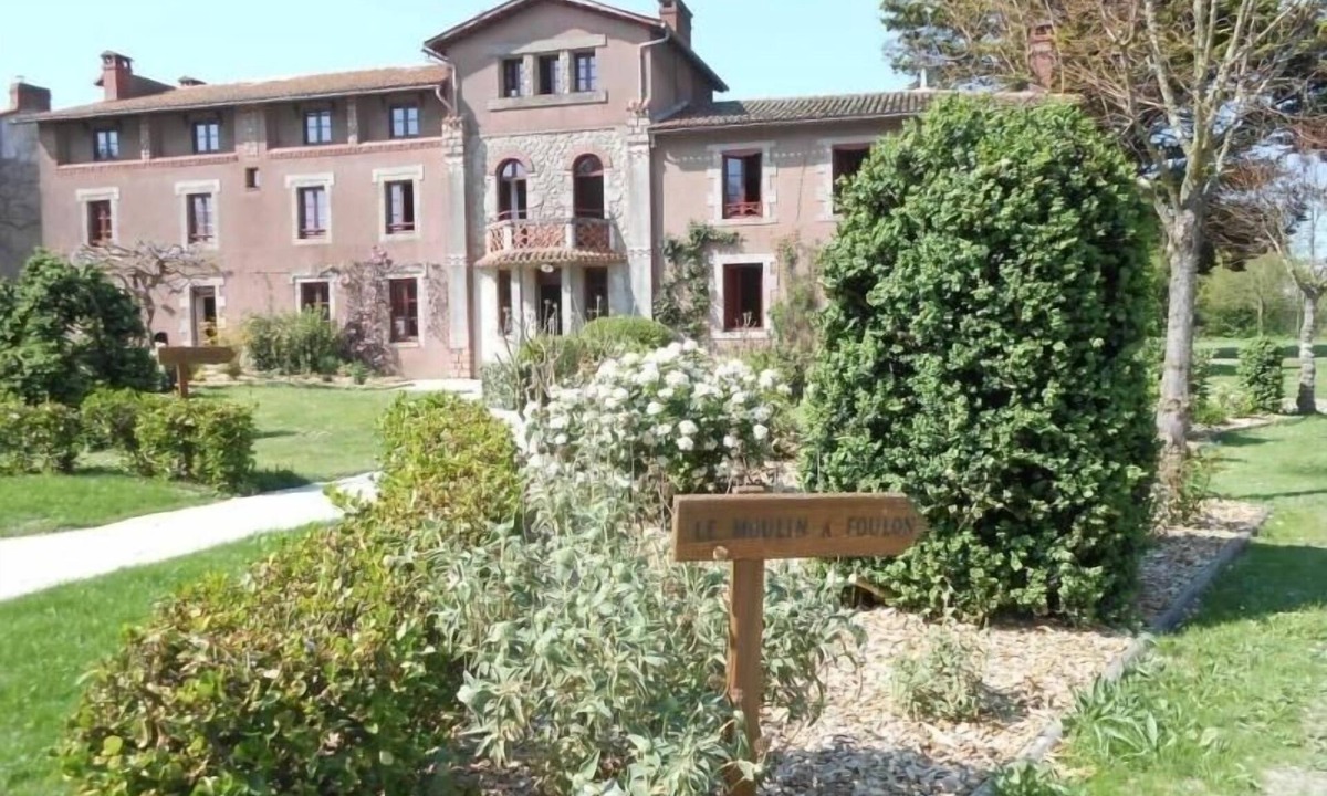 Gite Cugand Persons | Cugand
