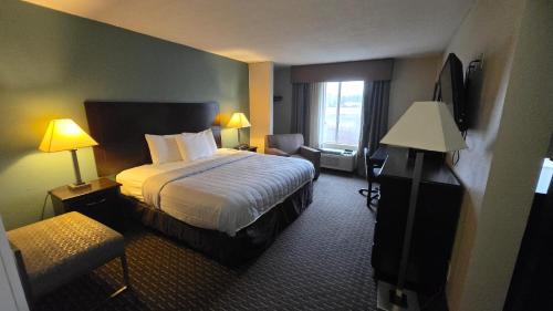 Copley Inn Suites Akron | Montrose