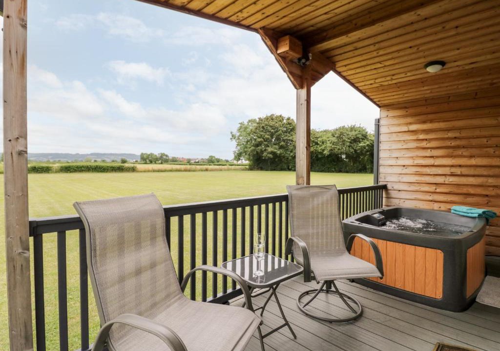 Cotswold Lodge | Bretforton