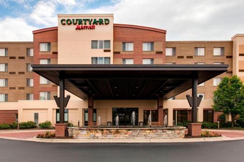 Courtyard | Schaumburg