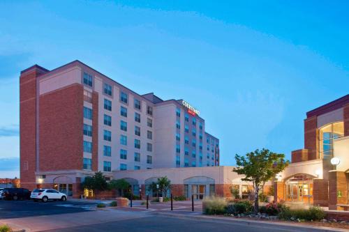 Courtyard | Pueblo