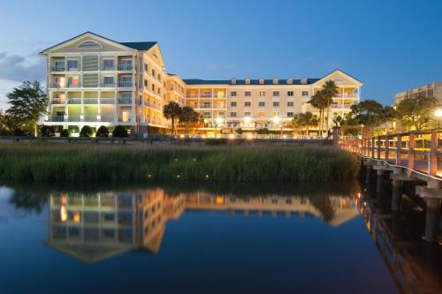Courtyard | Downtown Charleston