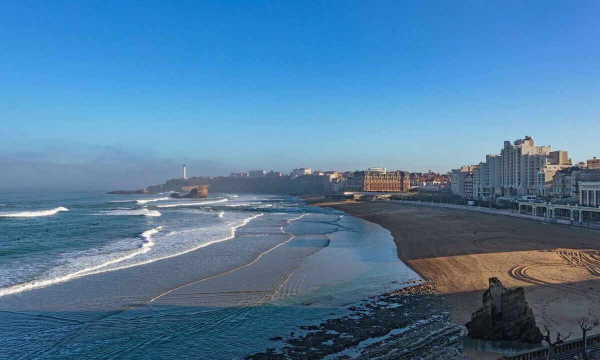 Biarritz Persons | Biarritz City Centre