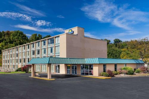 Days Inn | Cambridge