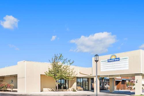Days Inn | West Henrietta
