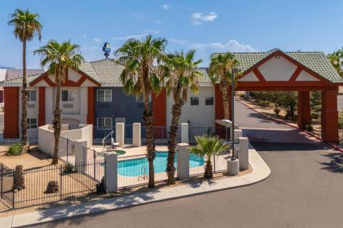 Travelodge | Estrella
