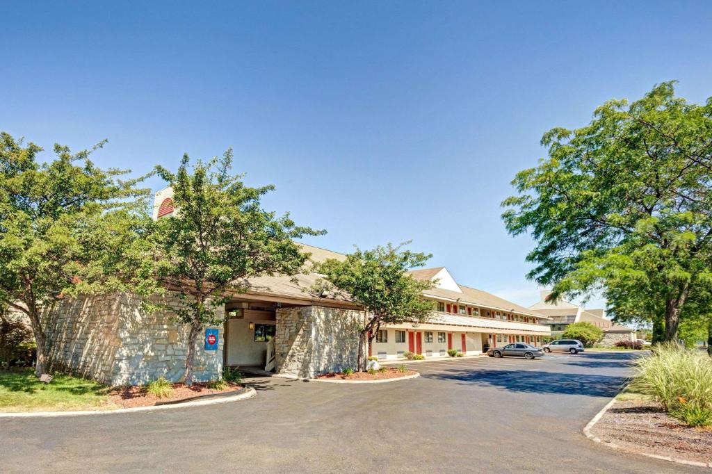 Days Inn | Monroe