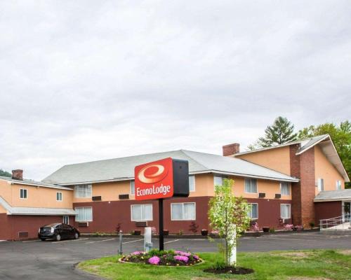 Econo Lodge Region | West Ossipee