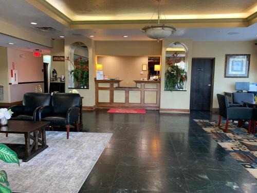 Rodeway Inn Chapel | Wesley Chapel