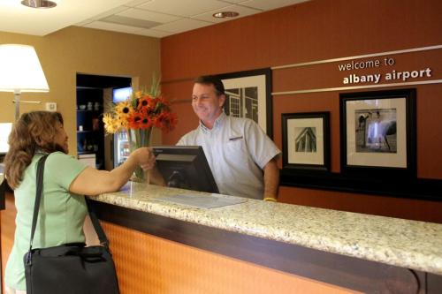 Hampton Inn Suites | Latham