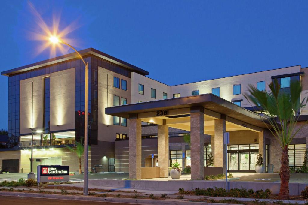 Hilton Garden Inn County Airport | Irvine Business Complex
