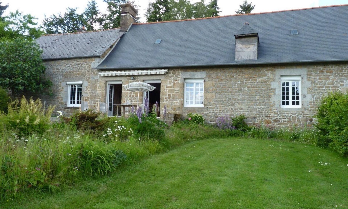 Holiday St Brice Persons Bedrooms | Saint-Etienne-en-Cogles
