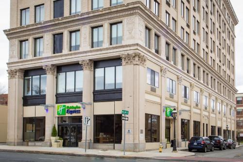 Holiday Inn Express Springfield Downtown Ihg Hotel | Metro Center