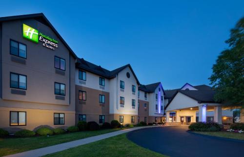 Holiday Inn Express Suites Bradley Airport Ihg Hotel | Windsor Locks