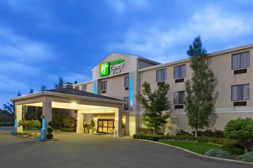 Holiday Inn Express Suites Alliance Ihg Hotel | Alliance