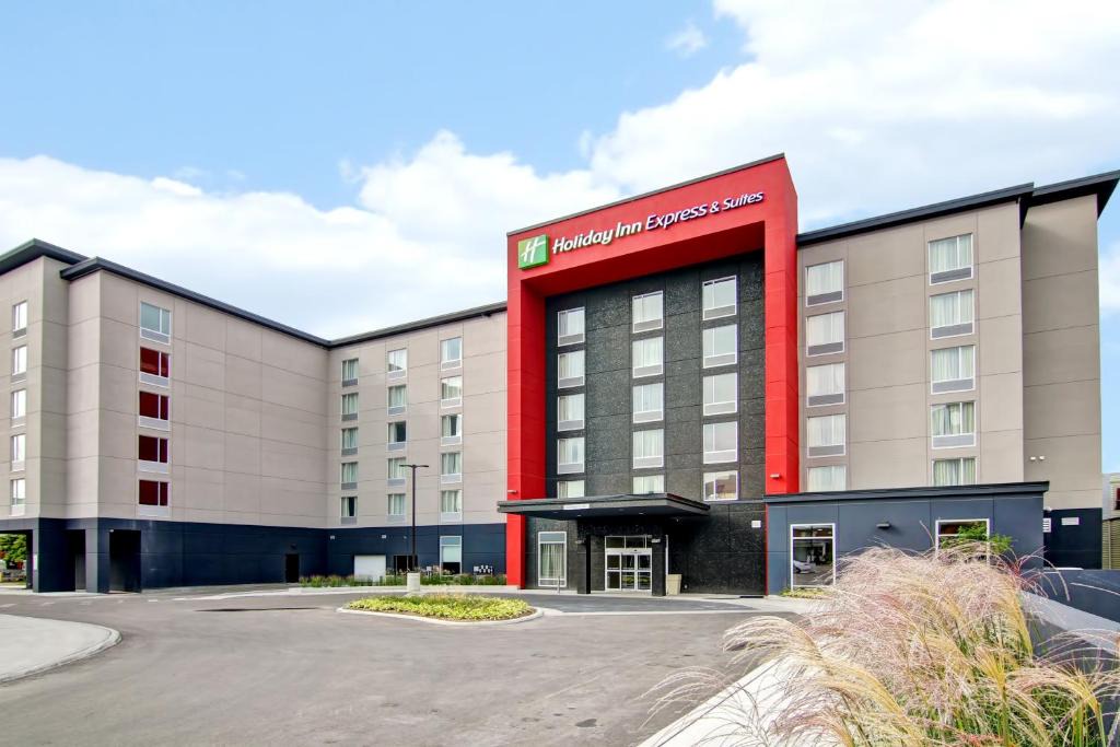 Holiday Inn Express Oshawa Downtown Toronto Ihg Hotel | Durham Region