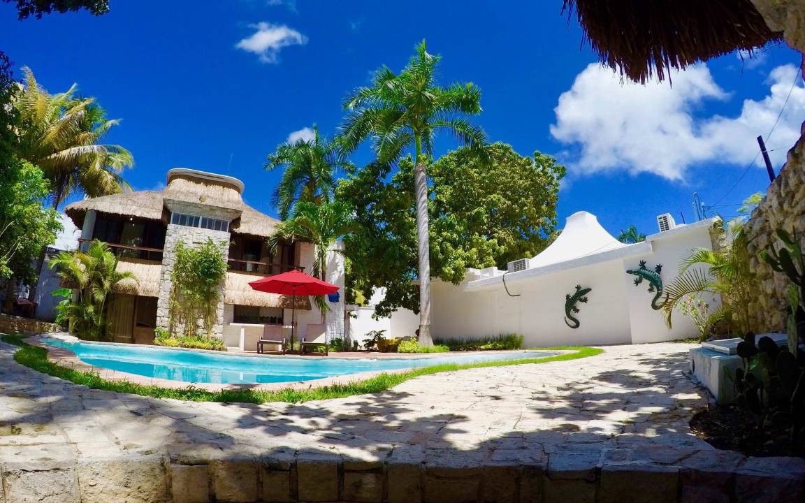 Mango Hostel | Downtown Cancun