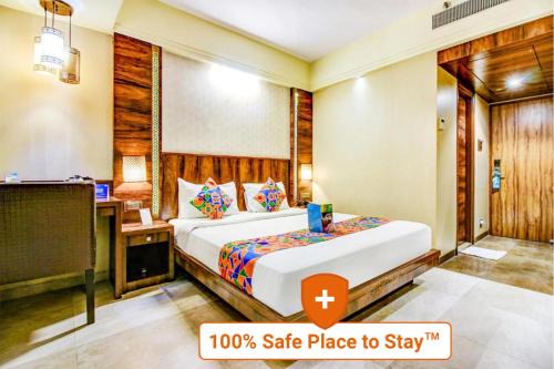 Oyo Hotel | Dhobitalao