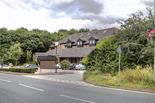 Wakefield Hotel St Pierre | Newmillerdam