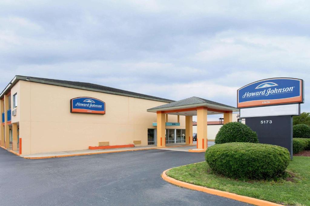 Howard Johnson | Northwest