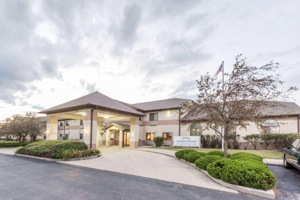 Howard Johnson | Manteno