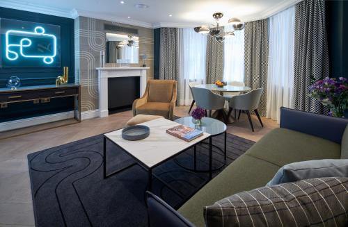 Luxmore Gardens | Kensington