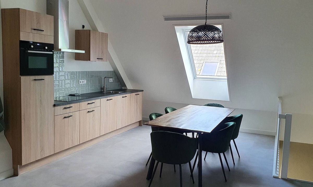 Person | Leidschendam