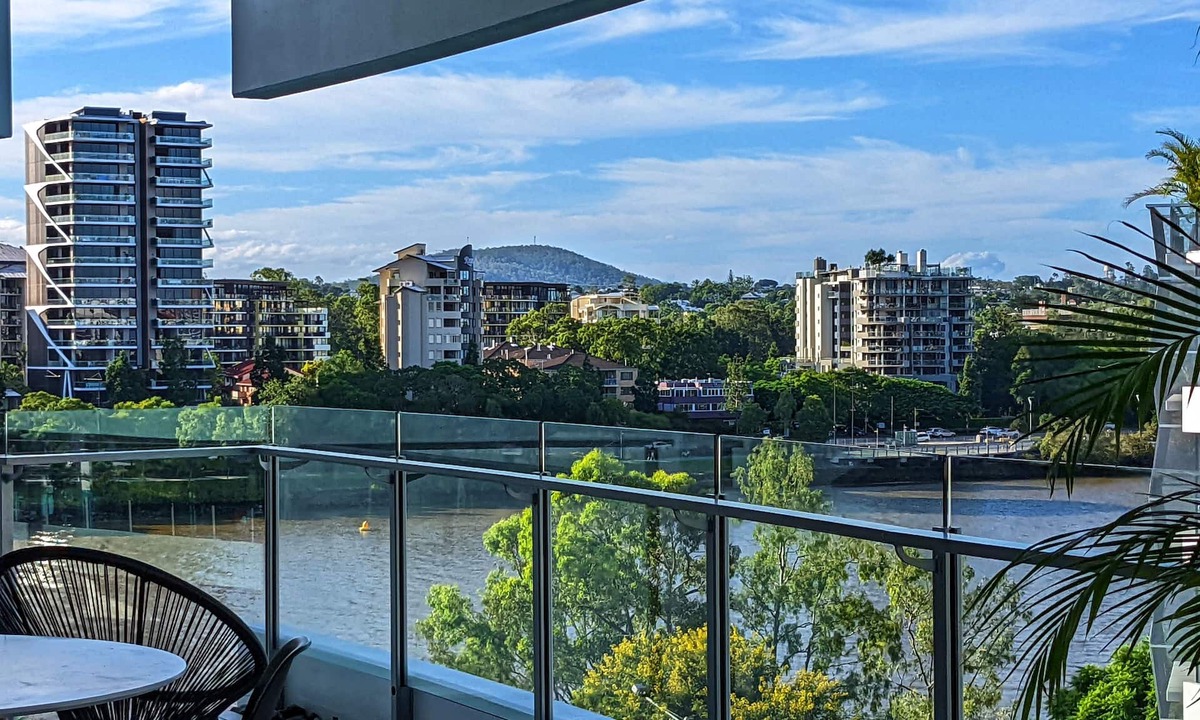 Riverfront | West End