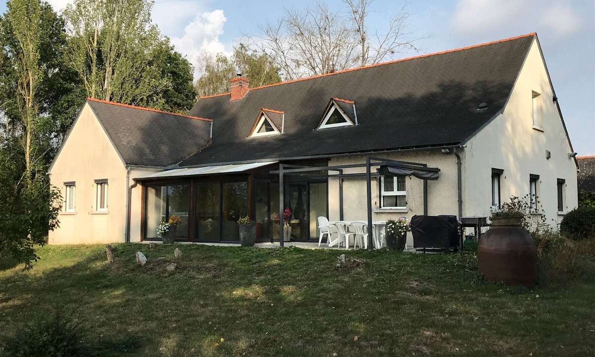 Chalet Persons | Lucay-le-Male
