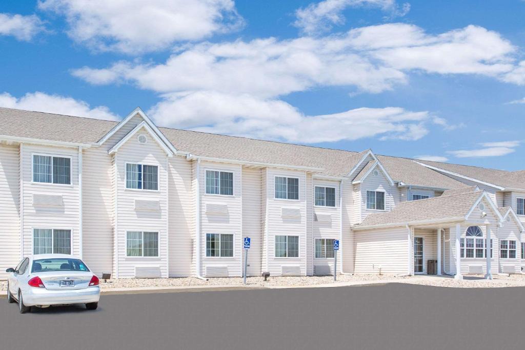 Microtel Inn | Colfax