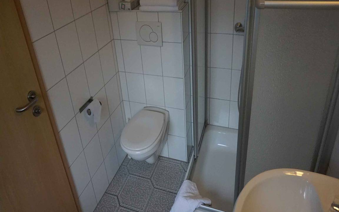 Shower Wc | Unterwiehre-Nord