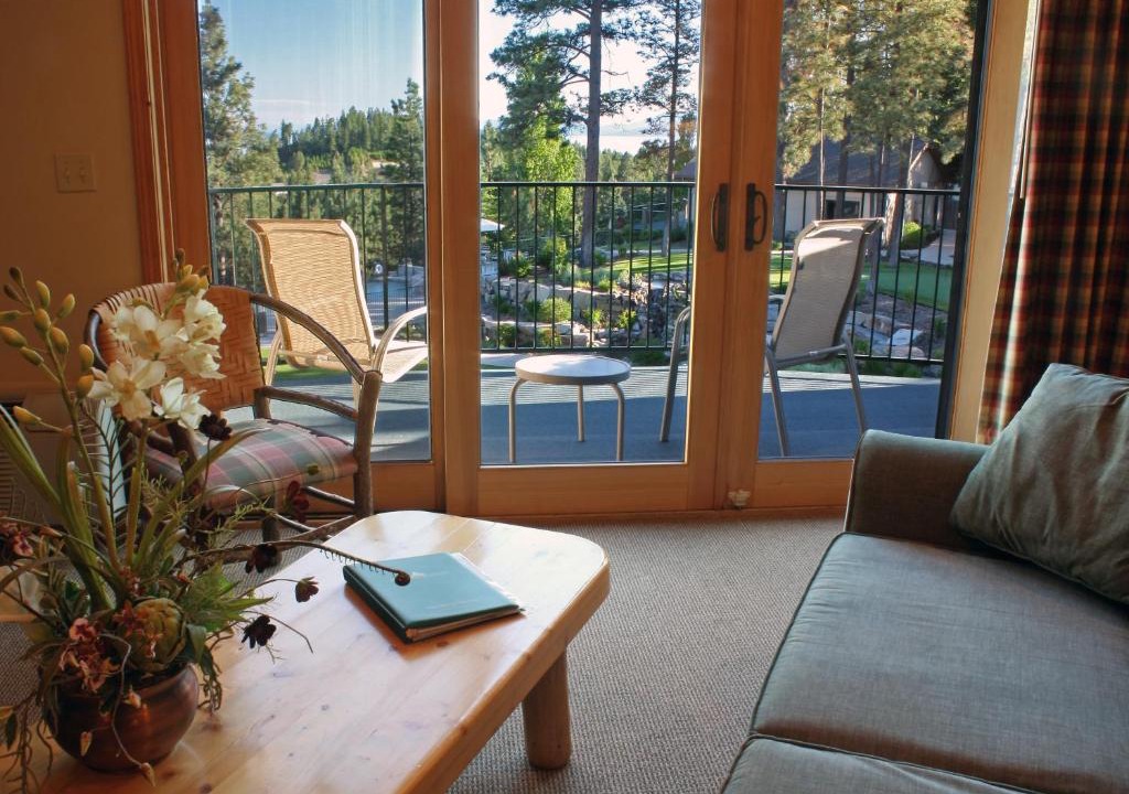 Mountain Lodge | Woods Bay