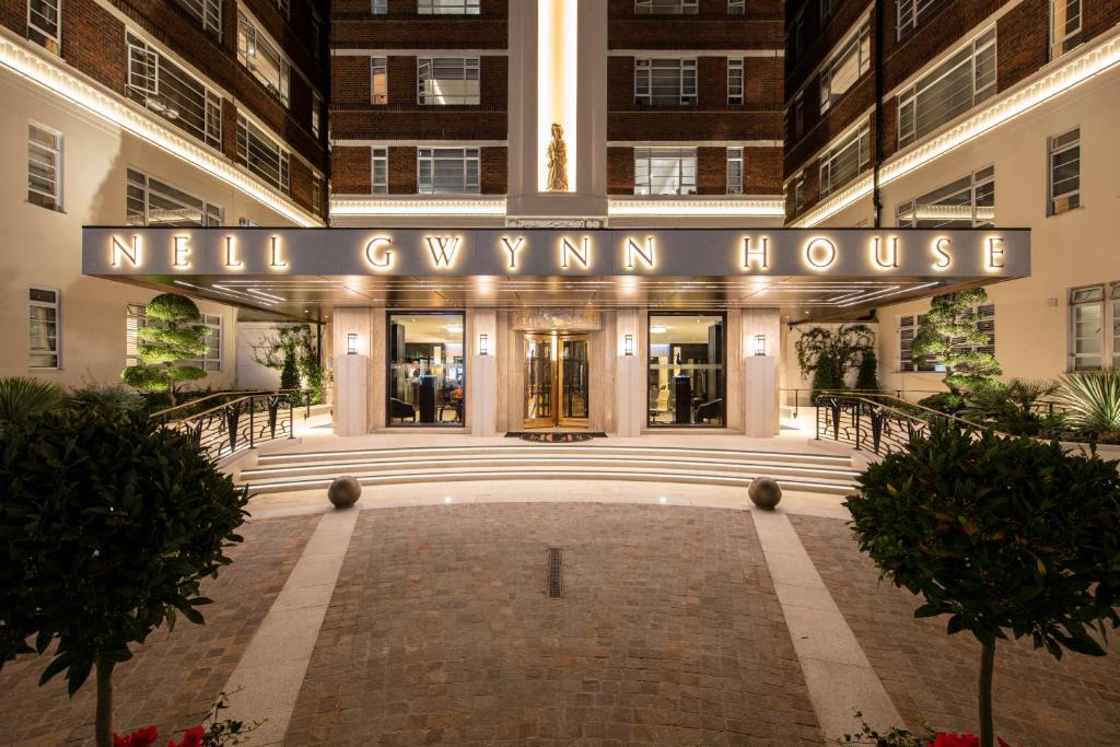 Nell Gwynn | Brompton & Hans Town