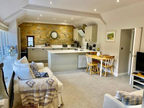 Tomlinsons | Rothbury