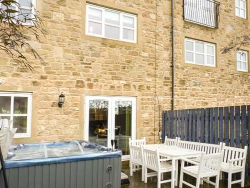 Pinnacle | Cowling