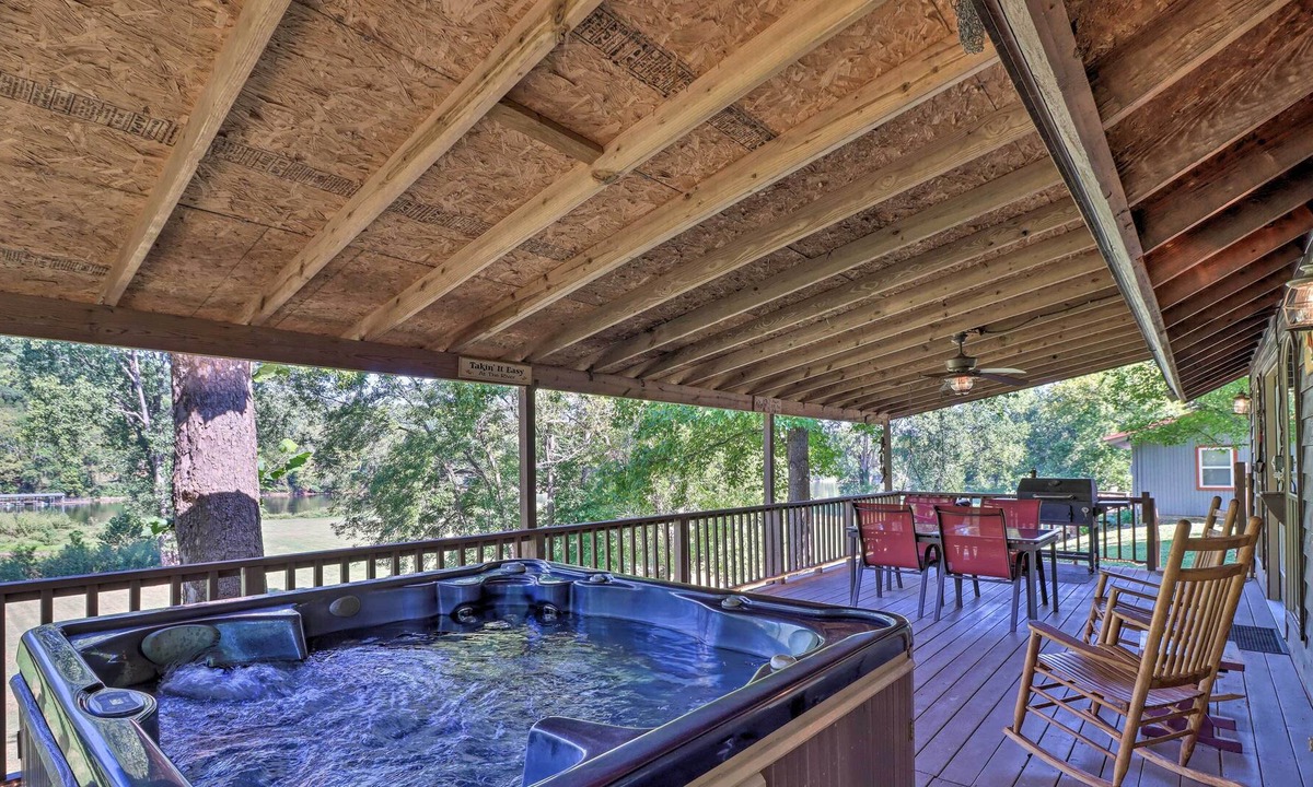 Riverfront Ozark Mountain | Boswell