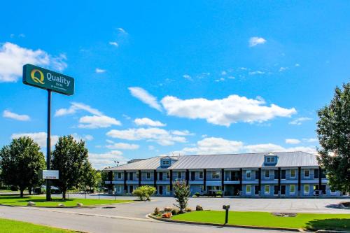 Quality Inn Scottsboro Guntersville | Scottsboro