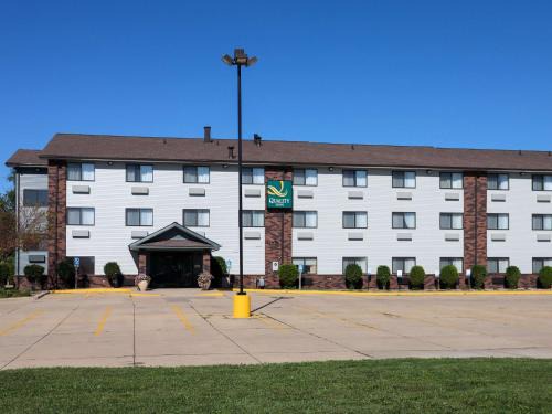 Quality Inn Bloomington | Bloomington