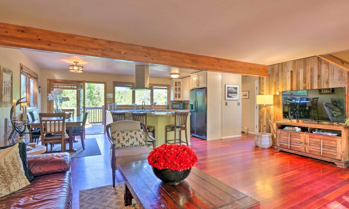 Street Station Breckenridge | Breckenridge Heights